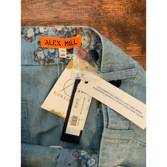 Alex Mill Light Blue Chambray Camp Short NWT $125, Size 30 - Picture 2 of 3